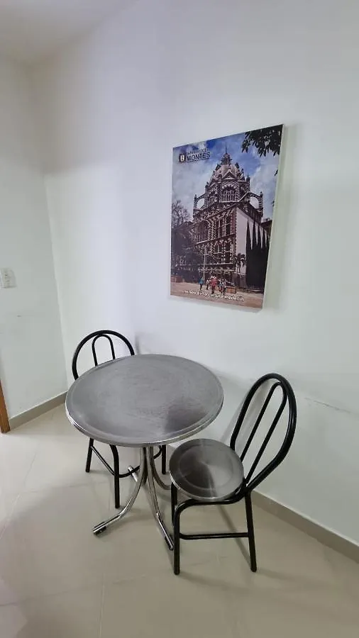 Apartahotel Montes ميديلين